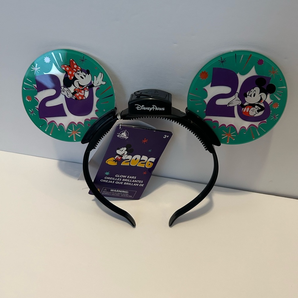 Disney 2026 ears glow ears nwt